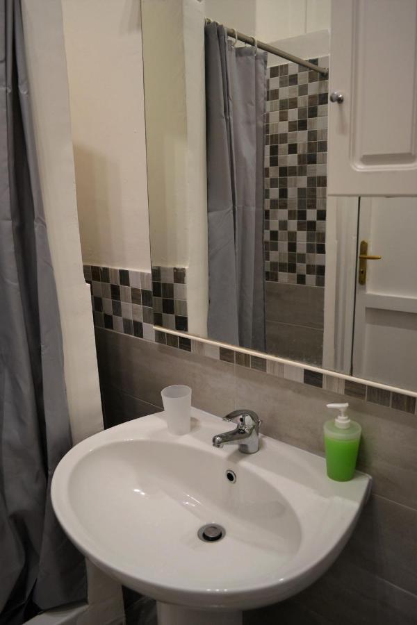 Via Zara Hostel Palermo Ngoại thất bức ảnh