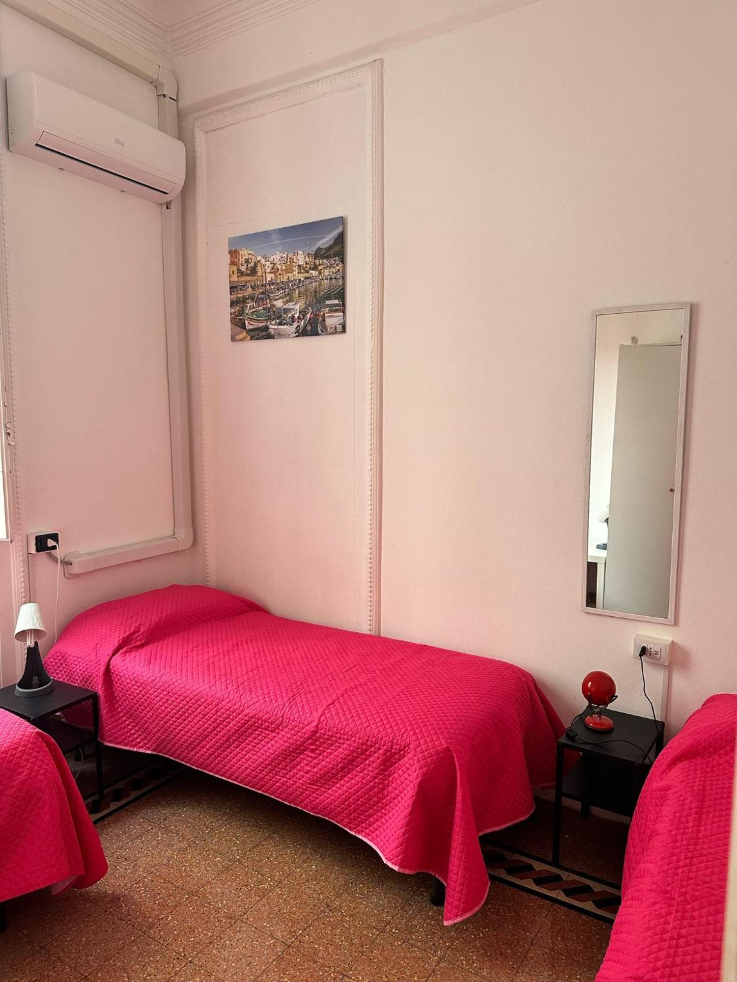 Via Zara Hostel Palermo Ngoại thất bức ảnh