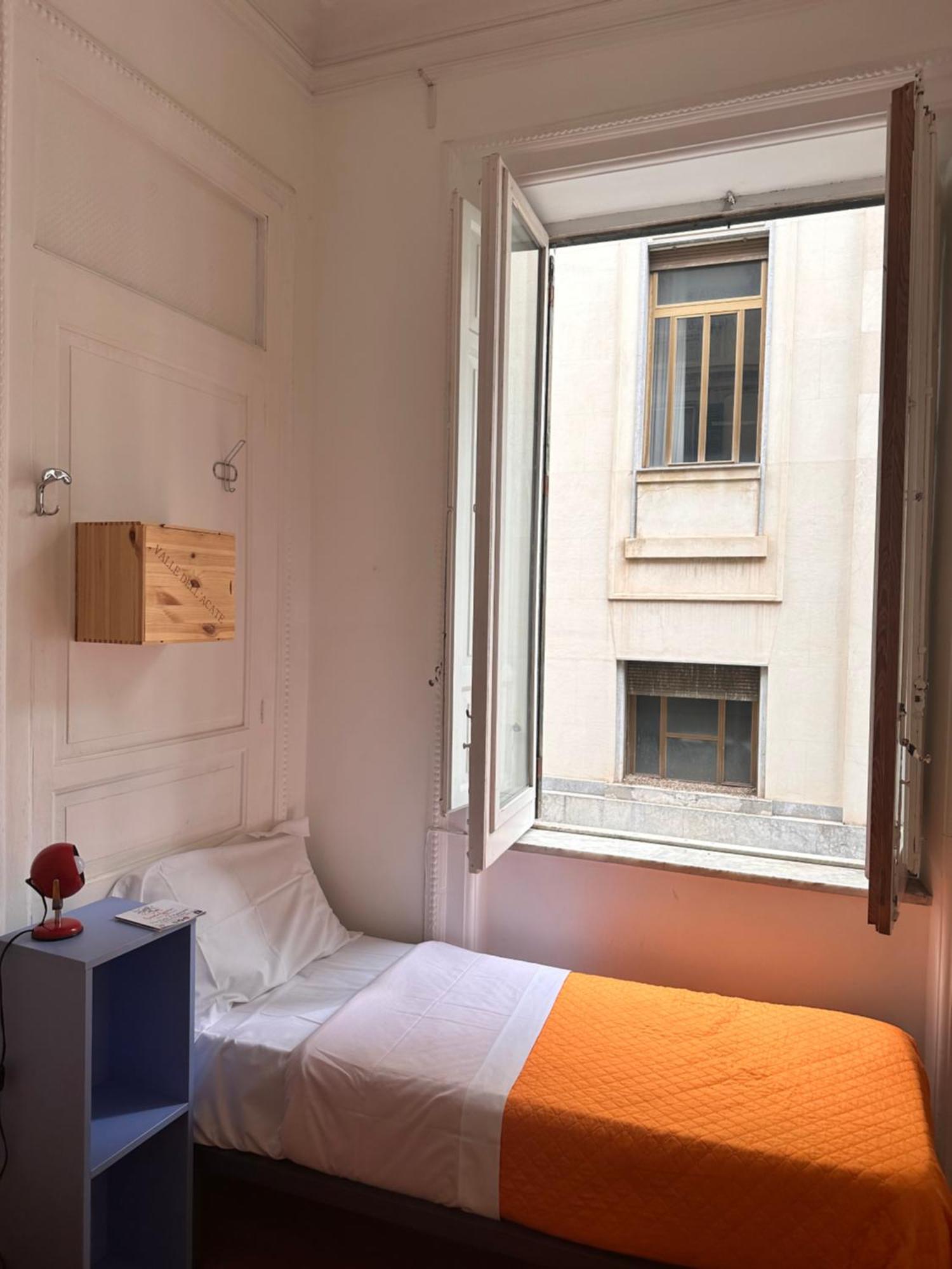 Via Zara Hostel Palermo Ngoại thất bức ảnh